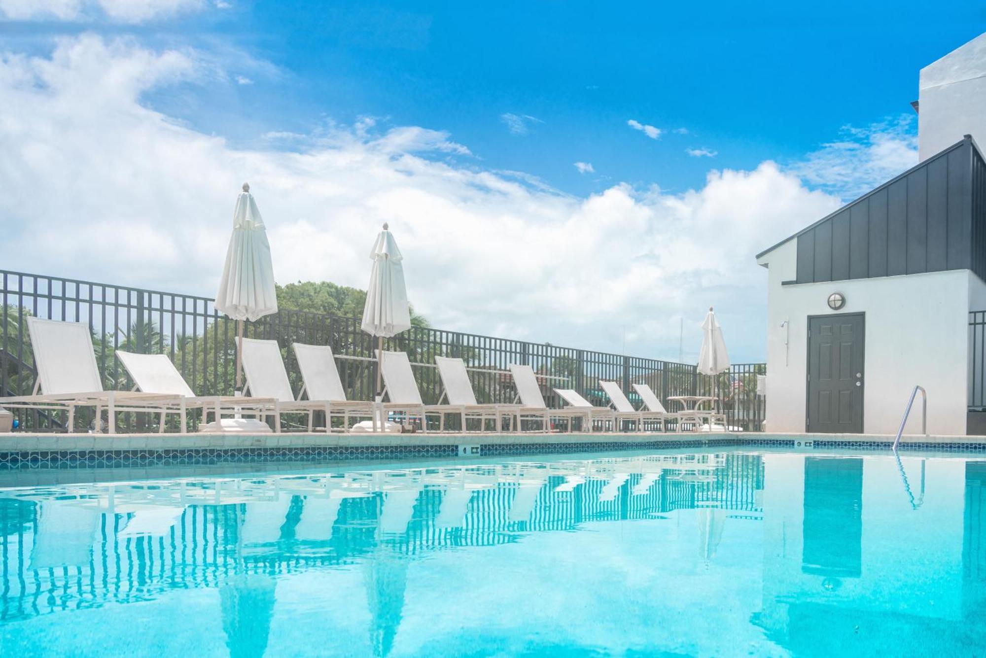 Waterside Suites And Marina Key Largo Bagian luar foto