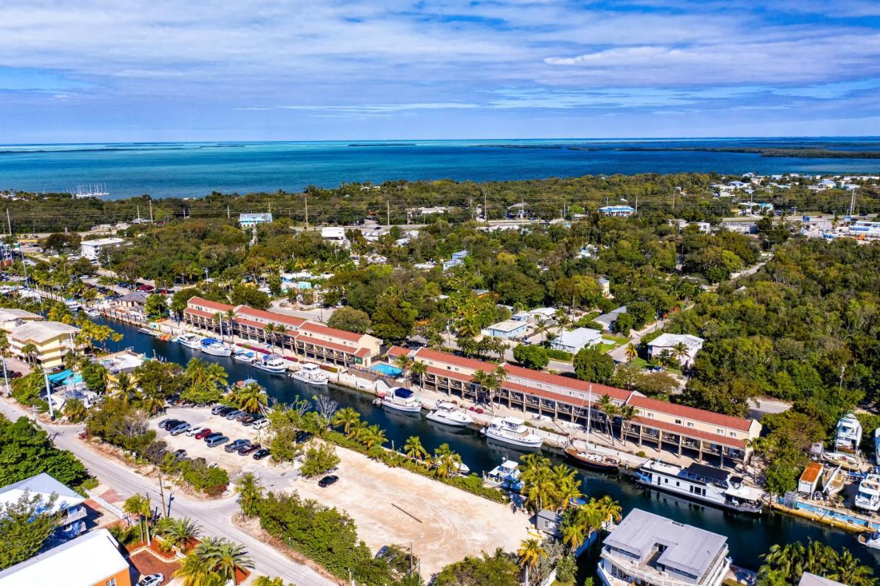 Waterside Suites And Marina Key Largo Bagian luar foto